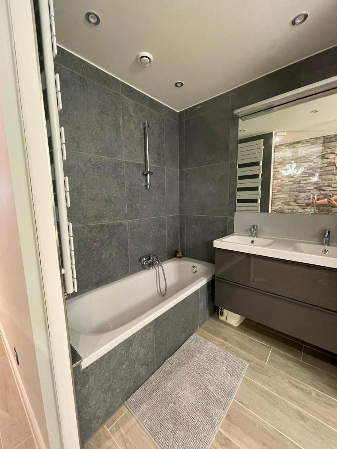 Cosy Appartement- 2 Slaapkamers Schuin Zeezicht Met Garage Knokke-Heist Eksteriør bilde